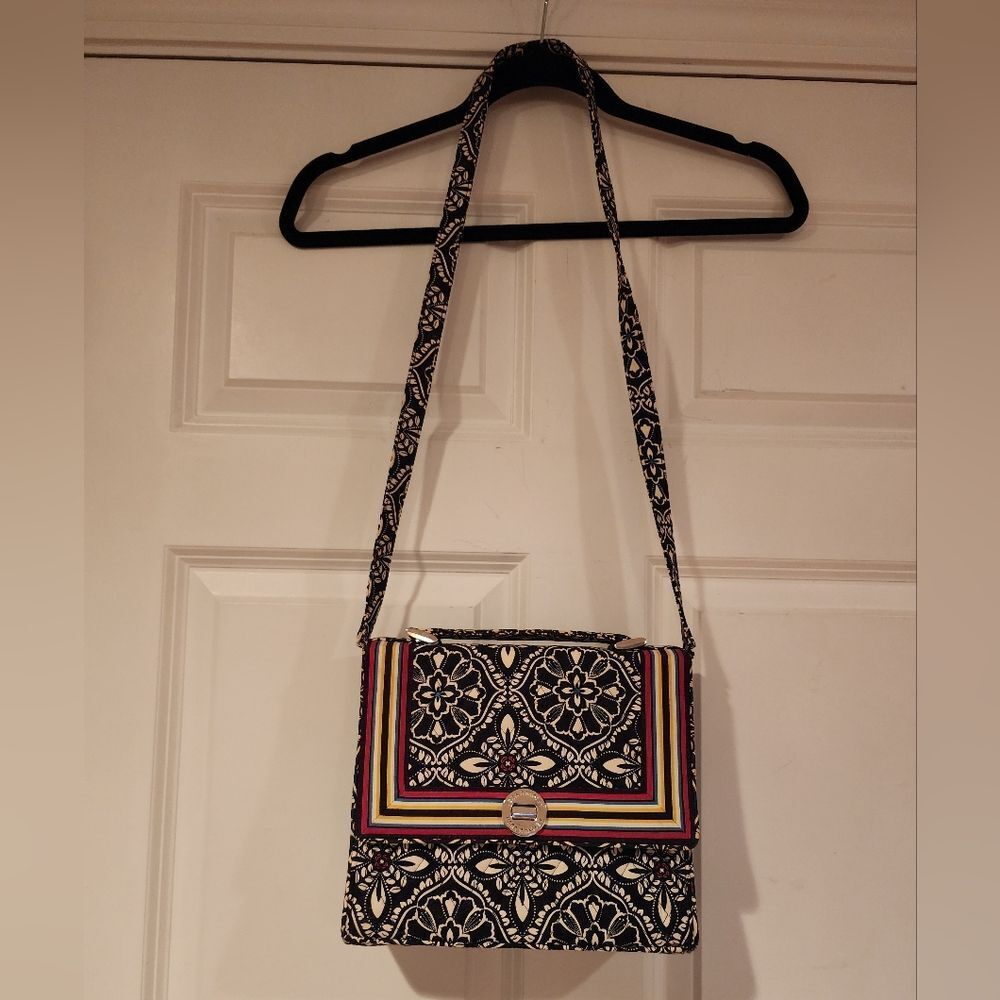 Vera Bradley black and white crossbody bag like new - Picture 1 of 5